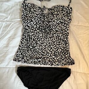 Black and White Leopard Print Swimsuit